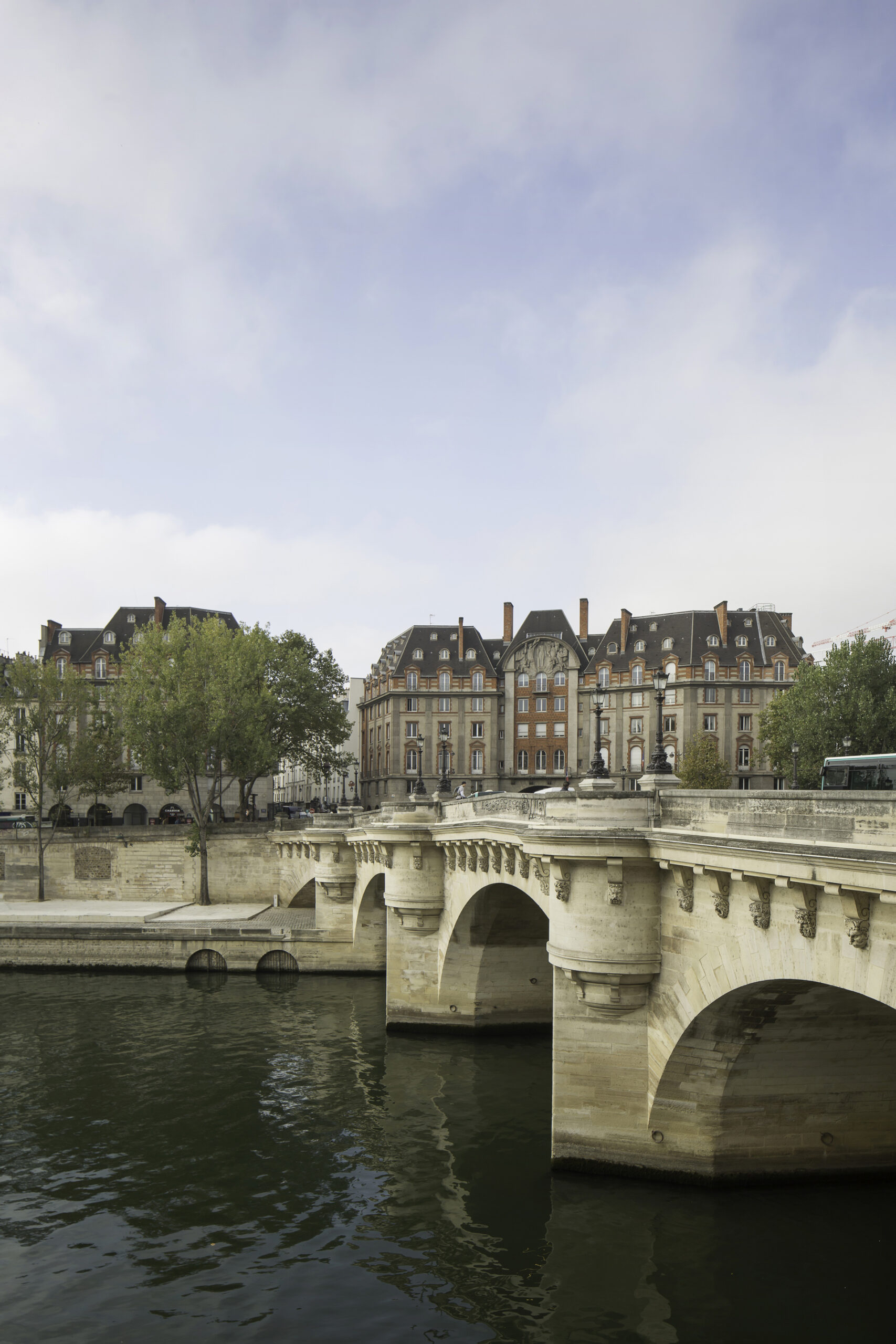 Étude historique et documentaire sur un ensemble immobilier des années 1930 à Paris