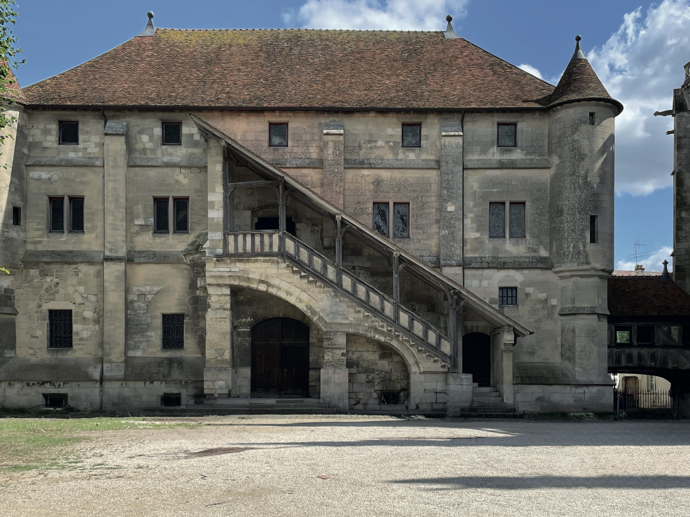 Étude historique du clos canonial de Meaux (Seine-et-Marne)